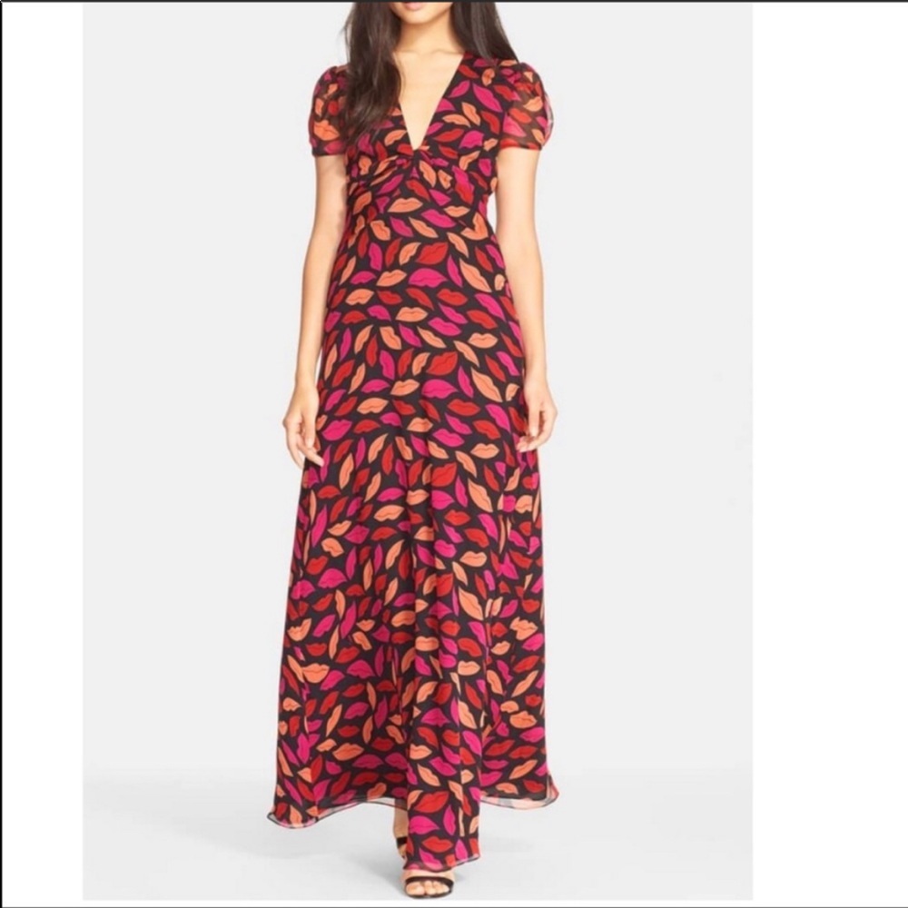 DVF Adrienne Lips print Silk Maxi Dress